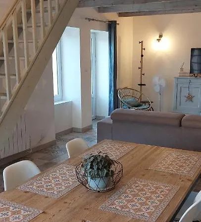 Holiday home Le Hameau Des Bordes 3 Etoiles Nouaille-Maupertuis