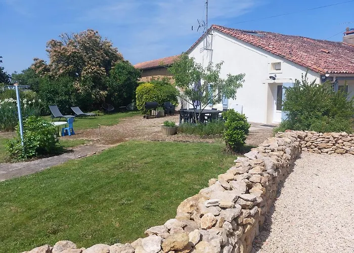 Le Hameau Des Bordes 4 étoiles Сasa de vacaciones Nouaillé-Maupertuis